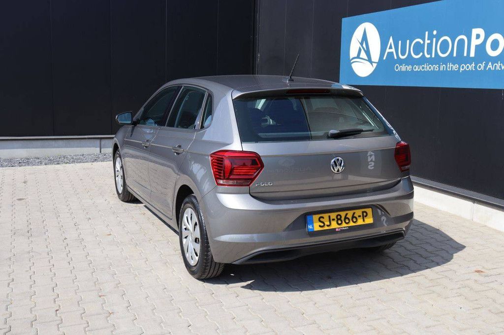 Pkw Volkswagen Polo Comfortline Benzin 95 PS 2018