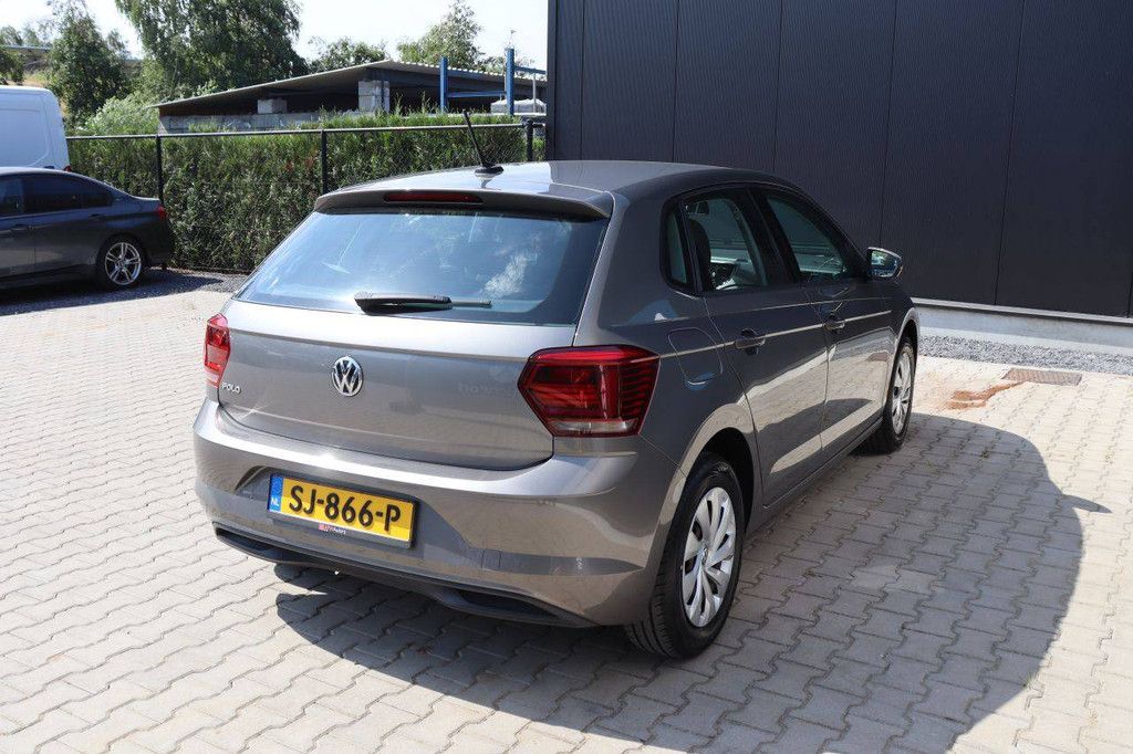 Pkw Volkswagen Polo Comfortline Benzin 95 PS 2018