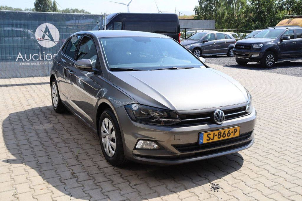 Pkw Volkswagen Polo Comfortline Benzin 95 PS 2018