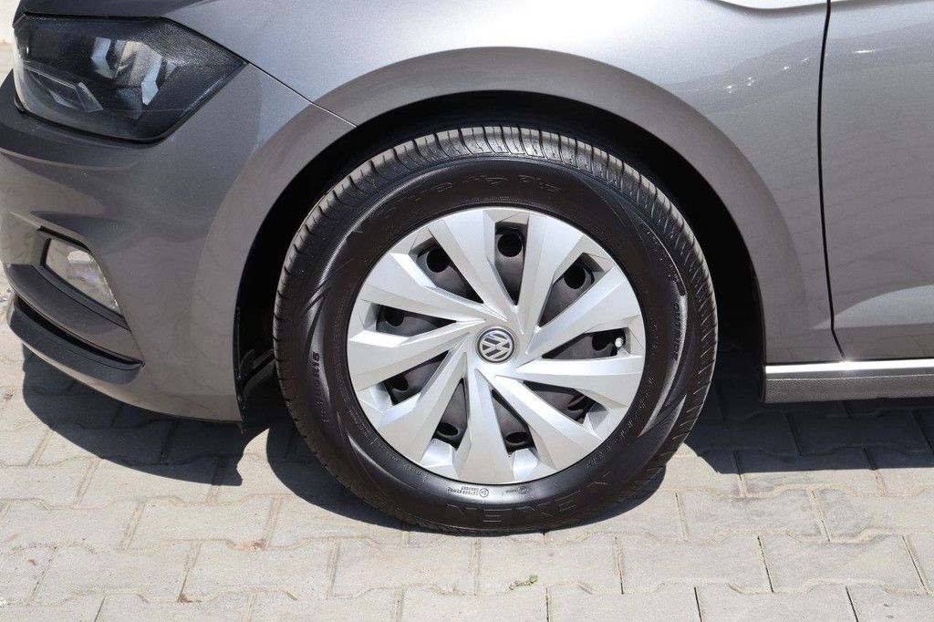 Pkw Volkswagen Polo Comfortline Benzin 95 PS 2018