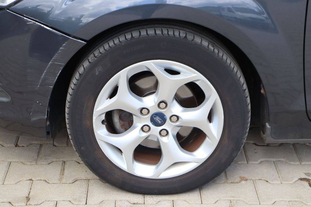 Passenger car Ford Focus Petrol 100hp 2008 (Margin)