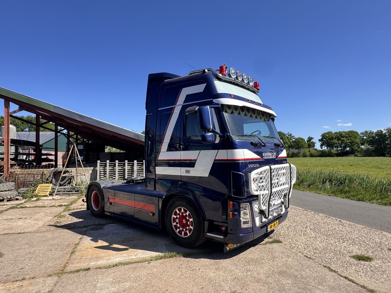 Volvo FH16 550 truck trekker 4x2 manual