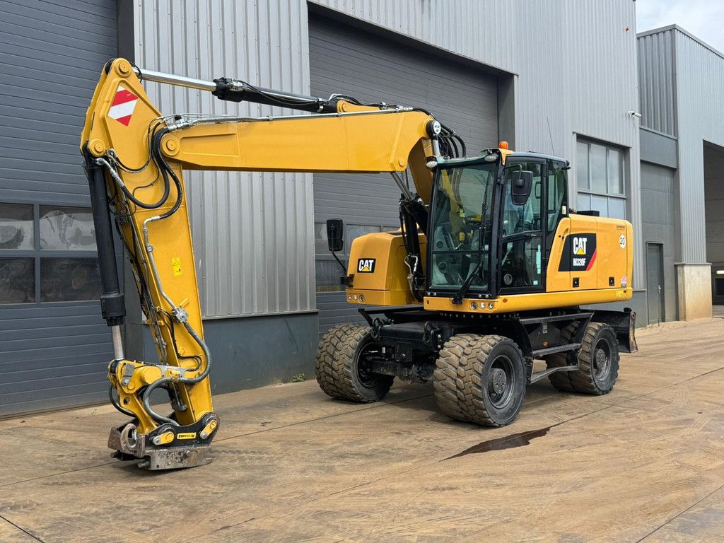 Caterpillar M320F