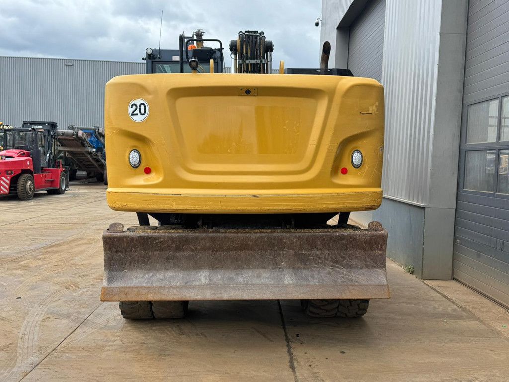 Caterpillar M320F