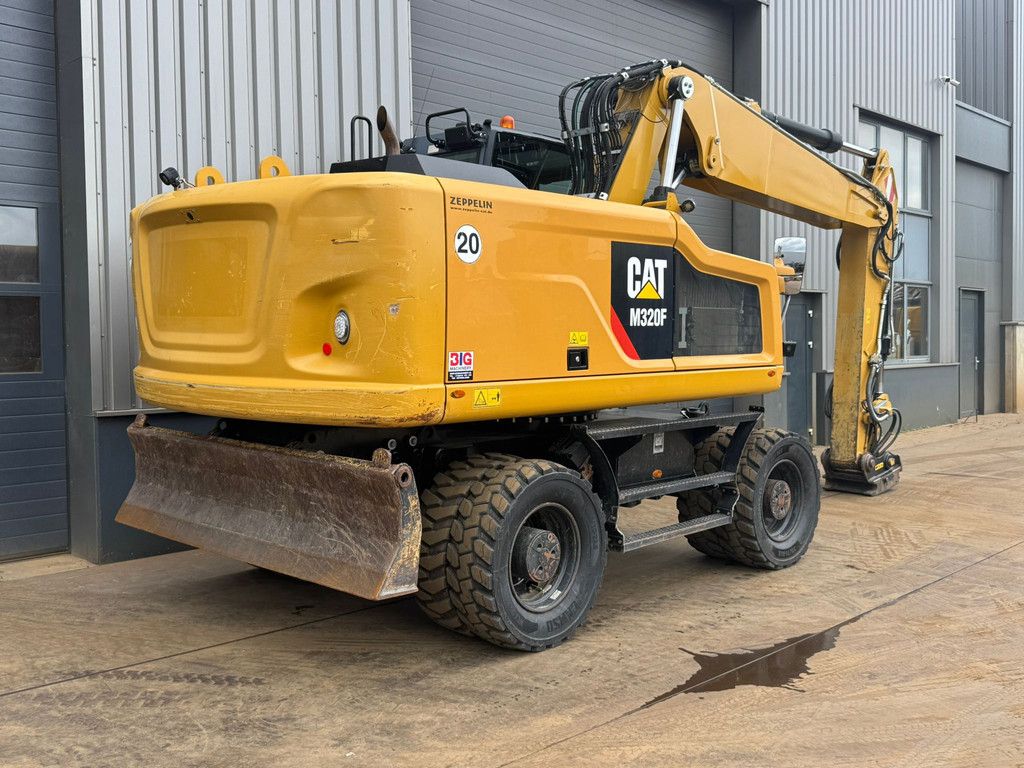 Caterpillar M320F
