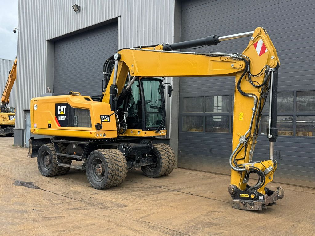 Caterpillar M320F