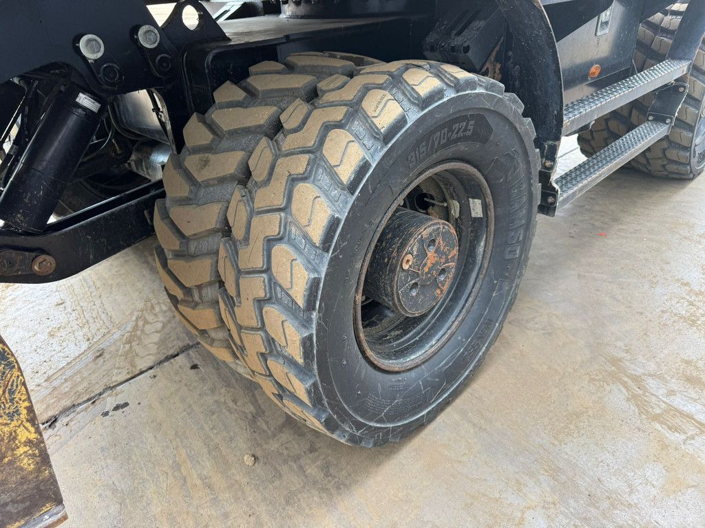 Caterpillar M320F