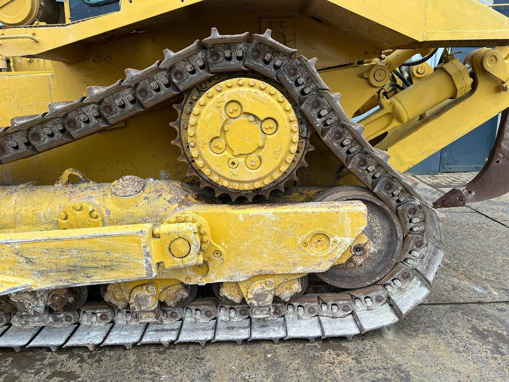 Caterpillar D8R - Single shank ripper