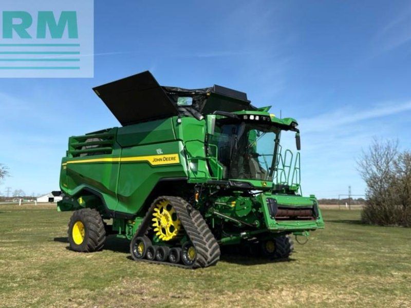 John Deere X9 1100
