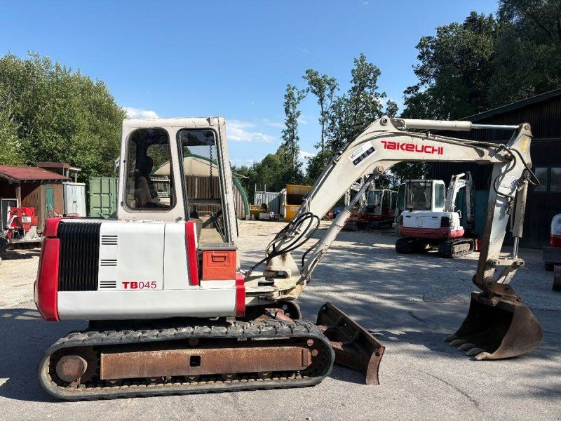 Takeuchi TB045
