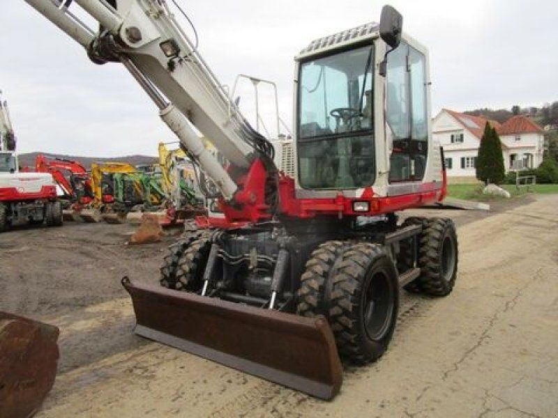 Takeuchi TB 175W mit POWERTILT + hydr. Schnellwechsler +