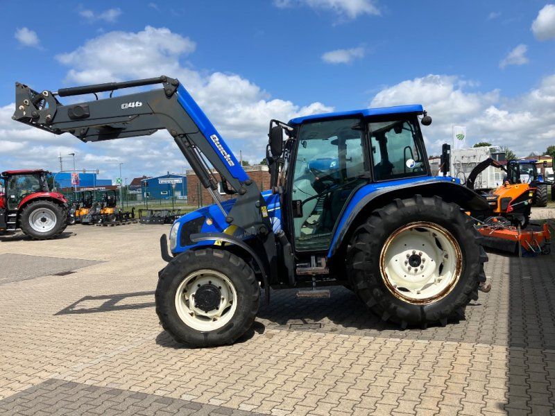 New Holland T5050