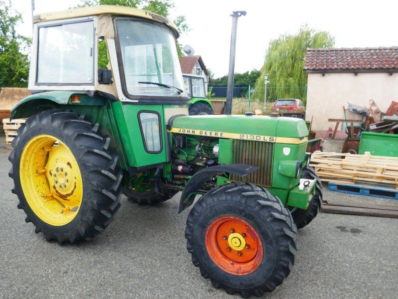 John Deere 2130 LS Allrad. Für Bastler. Guter Zustand. 5800 Euro