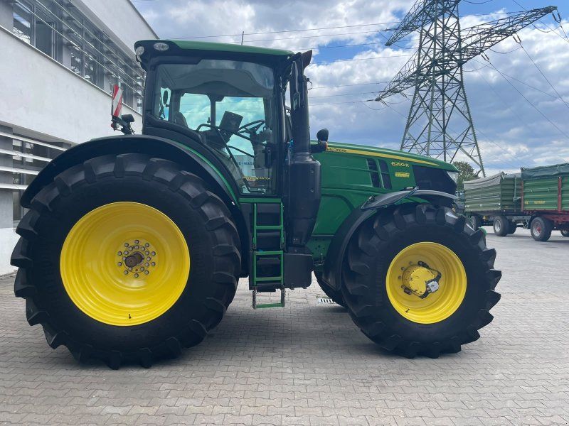 John Deere 6250R 6250 R mit neuen Rädern