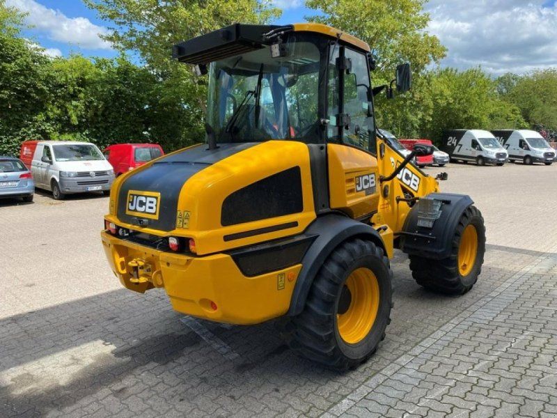 JCB TM 220 TELESKOPRADLADER 40 KM/H