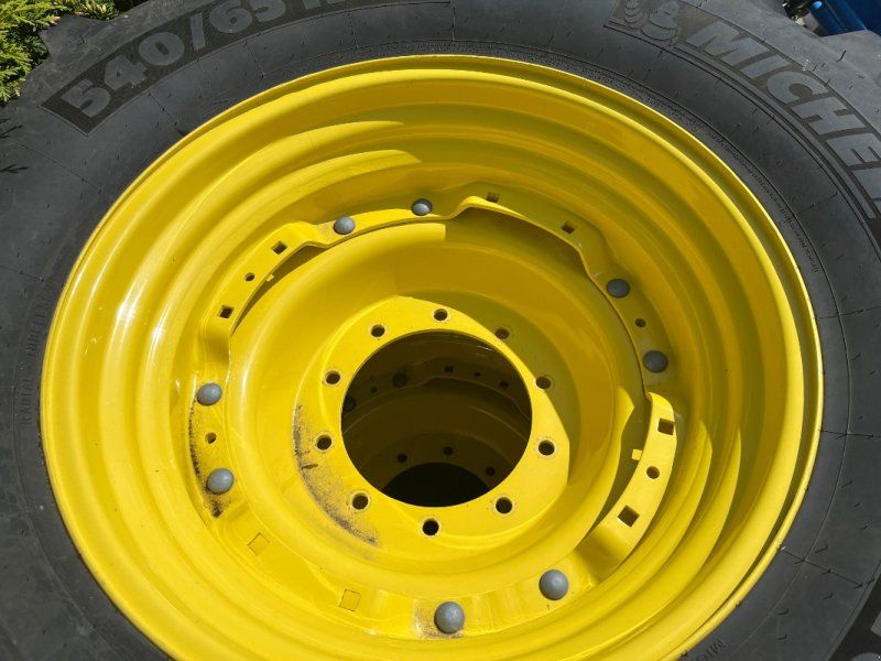 Michelin 540/65R30