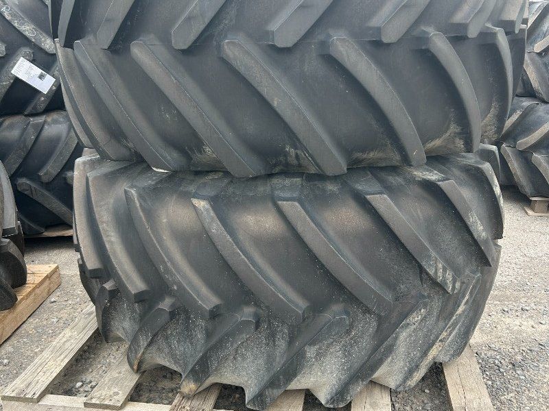 Michelin 800/65R32