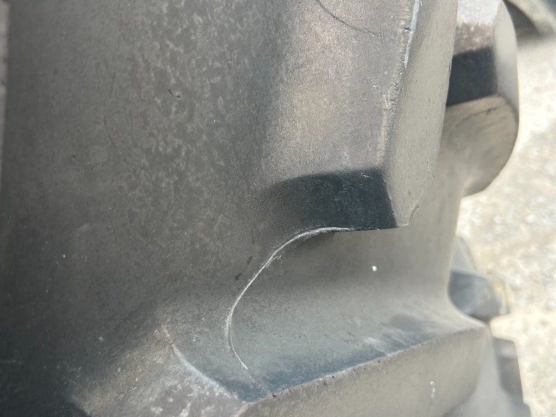 Michelin 800/65R32