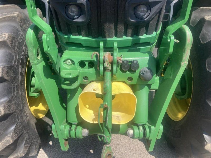 John Deere 6175R