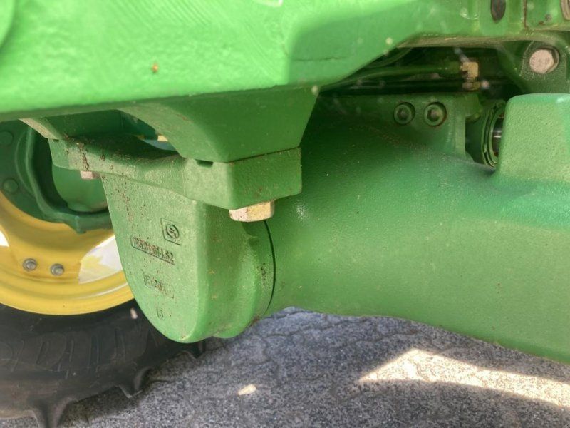 John Deere 5090 M