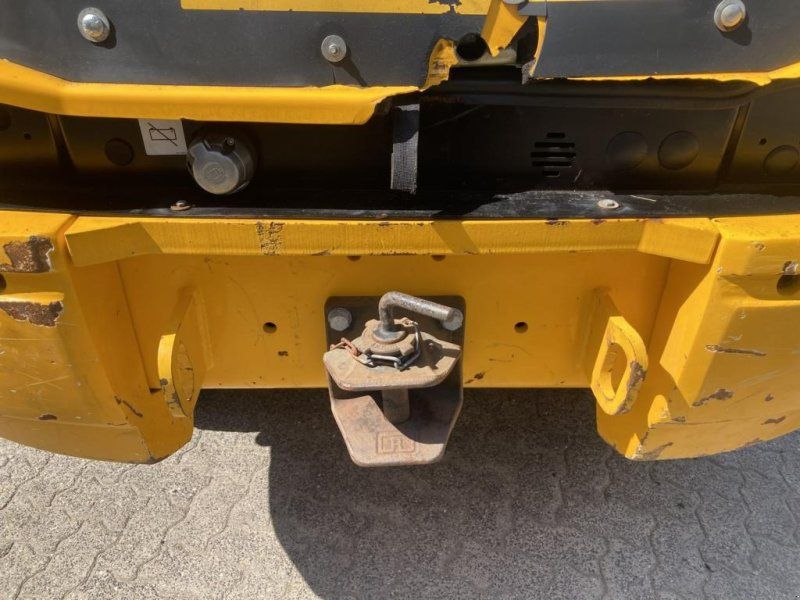 JCB 409