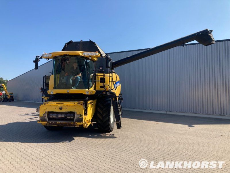 New Holland CR 9080