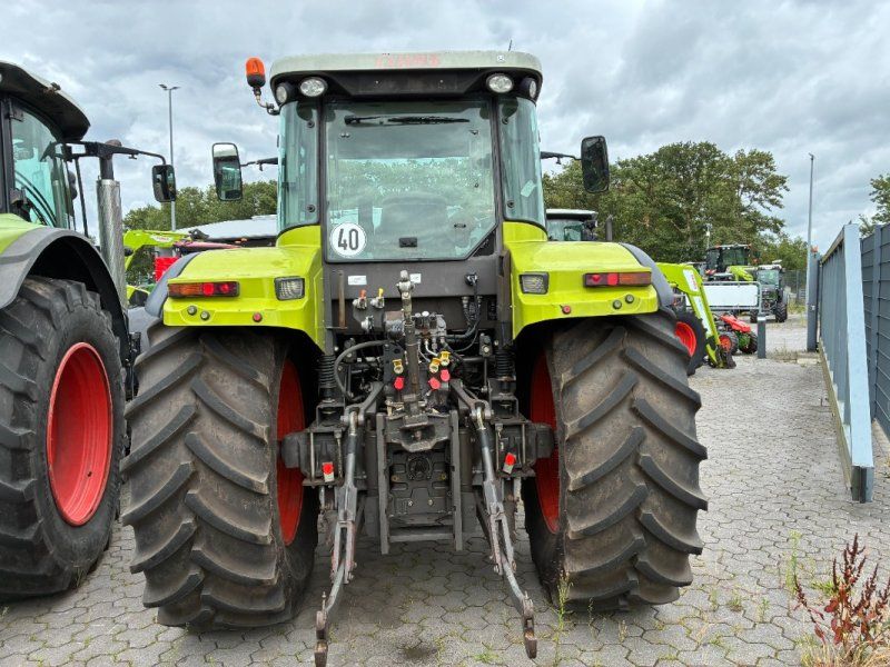 Claas Ares 697