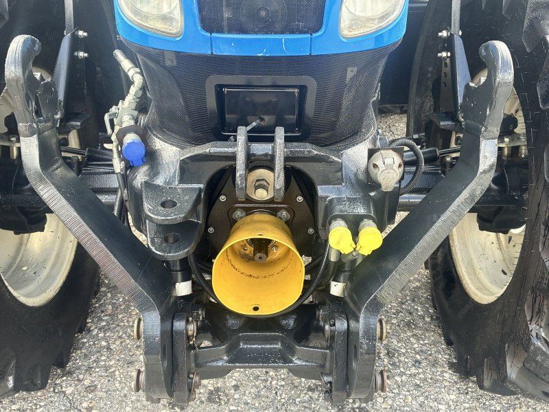 New Holland T6020 Elite