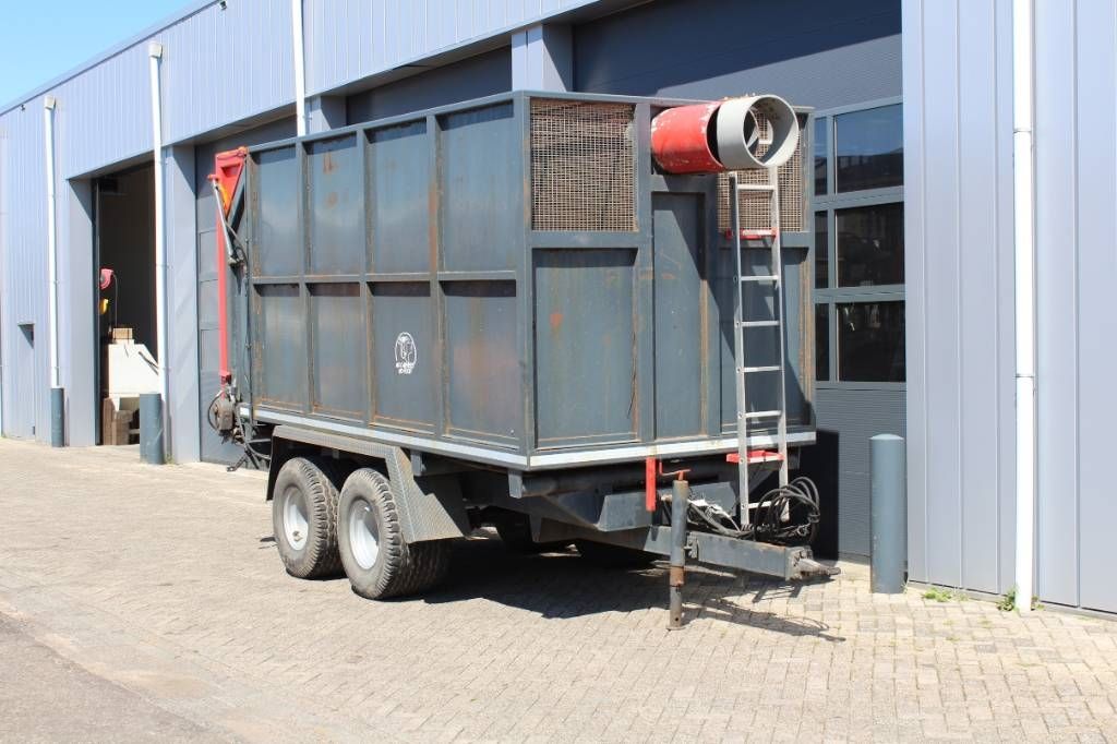 Berstol Grasopvangwagen