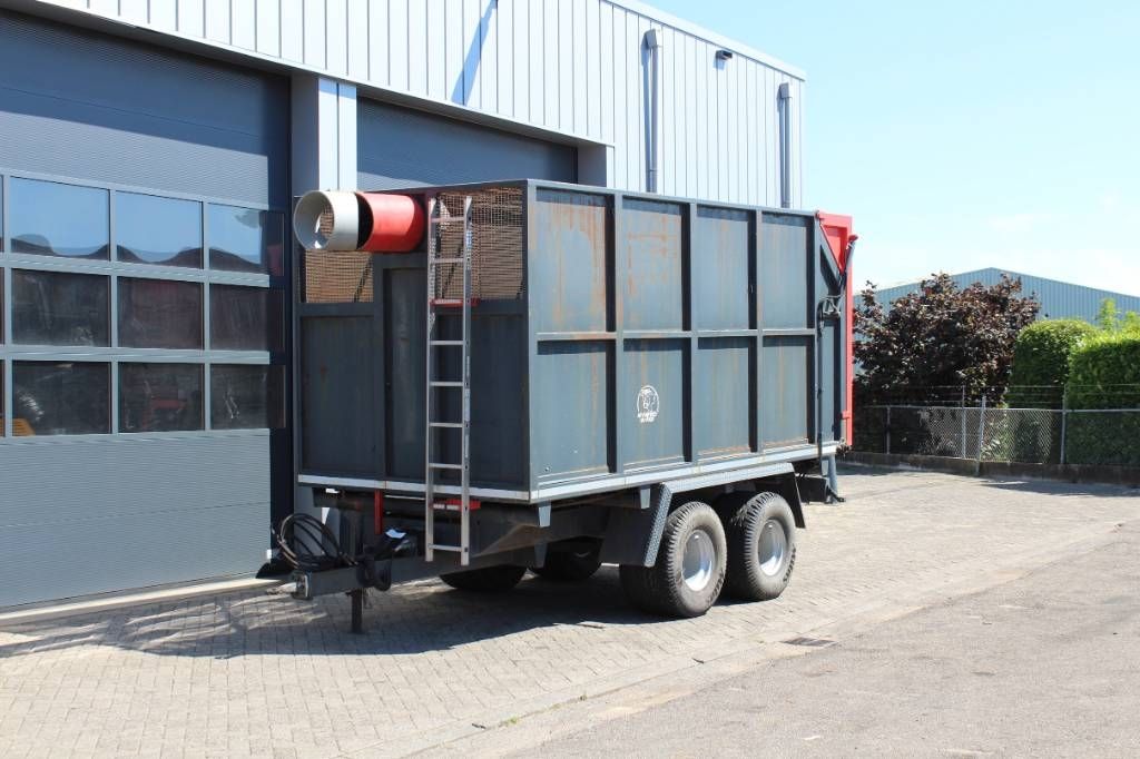 Berstol Grasopvangwagen
