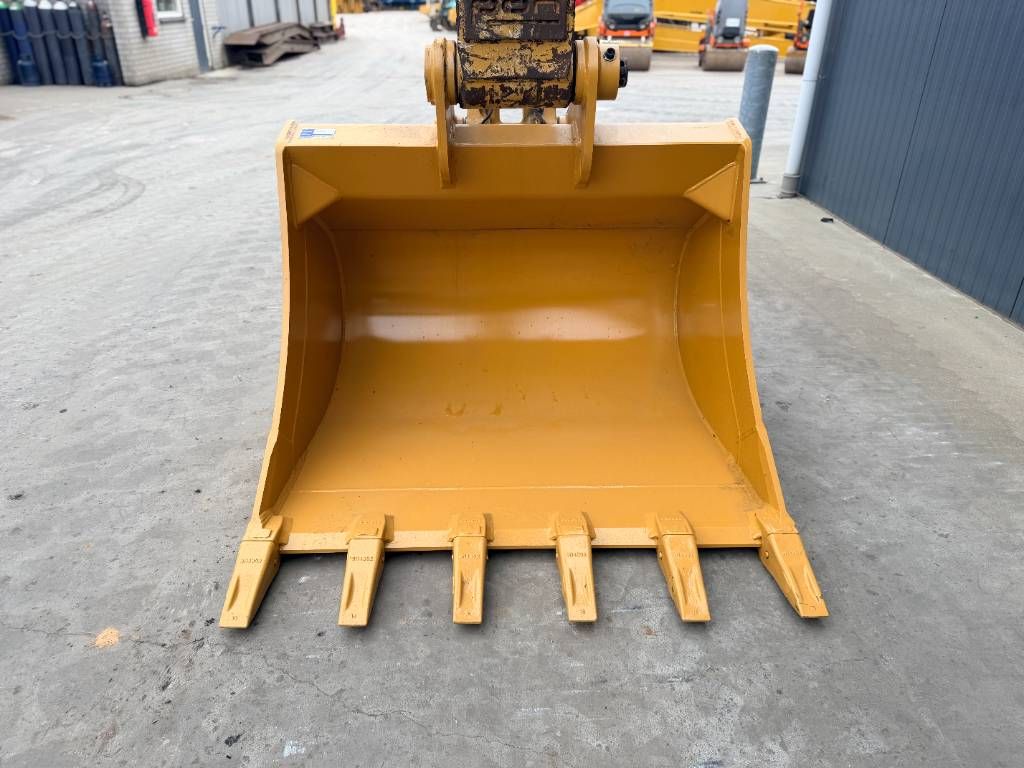 CAT 323 07A