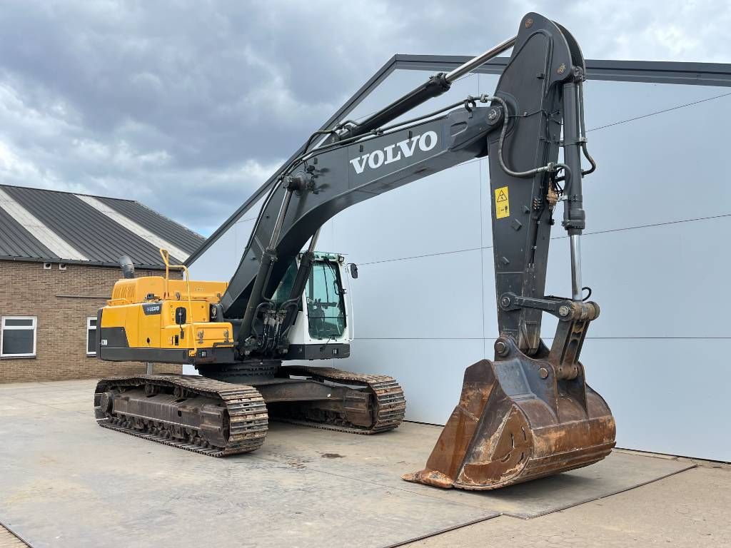 Volvo EC380DL - Automatic Greasing / Quick Coupler