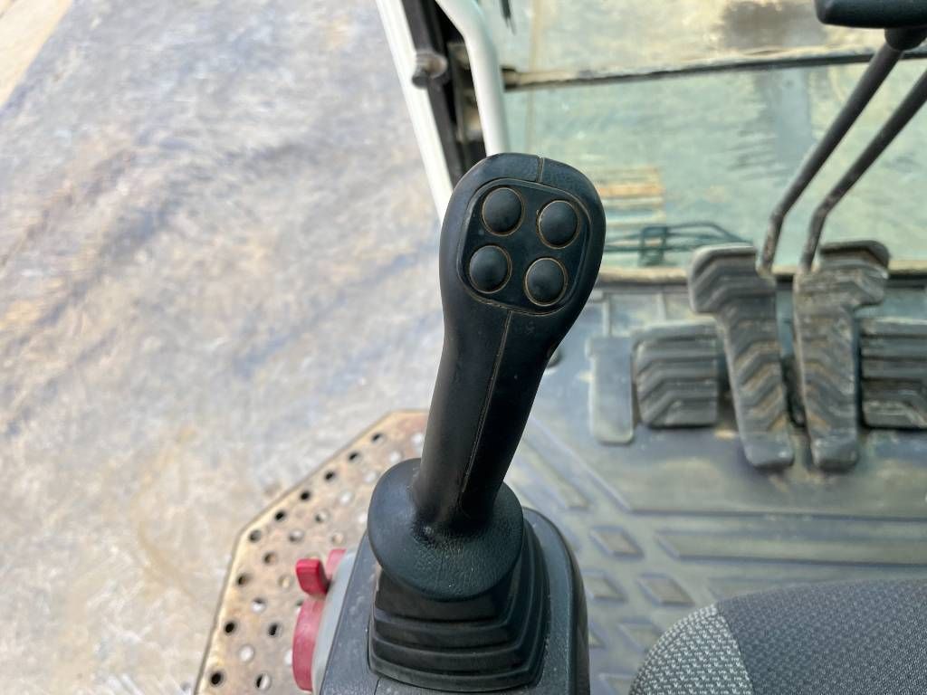 Volvo EC380DL - Automatic Greasing / Quick Coupler
