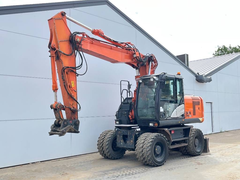 Hitachi ZX170W-5B - Blade / Triple Boom / Auto Greasing