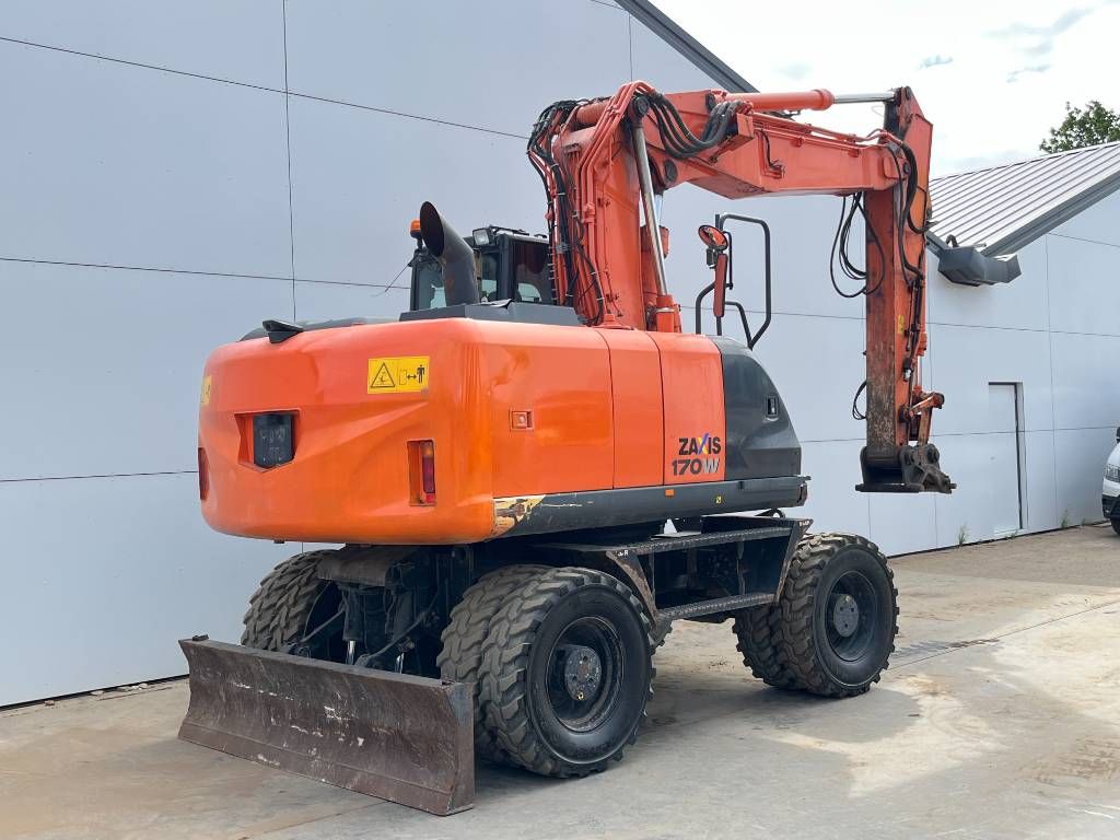 Hitachi ZX170W-5B - Blade / Triple Boom / Auto Greasing