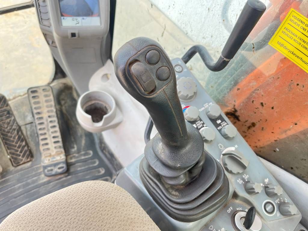 Hitachi ZX170W-5B - Blade / Triple Boom / Auto Greasing