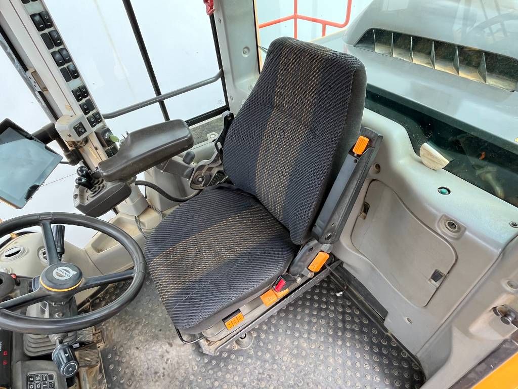 Volvo L180H German Machine / Automatic Greasing / Camera