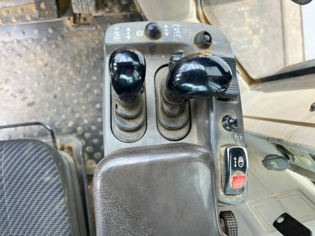 Volvo L180H German Machine / Automatic Greasing / Camera