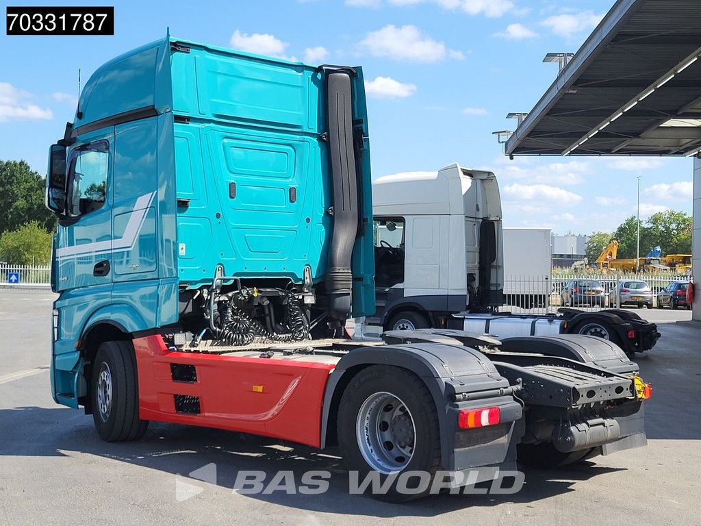 Mercedes Actros 1845 4X2 GigaSpace Retarder 2x Tanks Standklima ACC