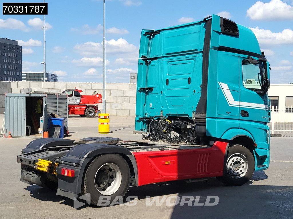 Mercedes Actros 1845 4X2 GigaSpace Retarder 2x Tanks Standklima ACC