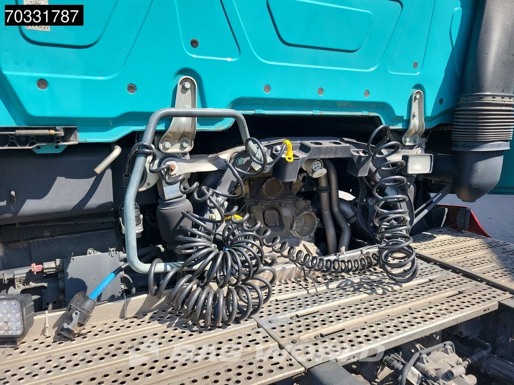 Mercedes Actros 1845 4X2 GigaSpace Retarder 2x Tanks Standklima ACC
