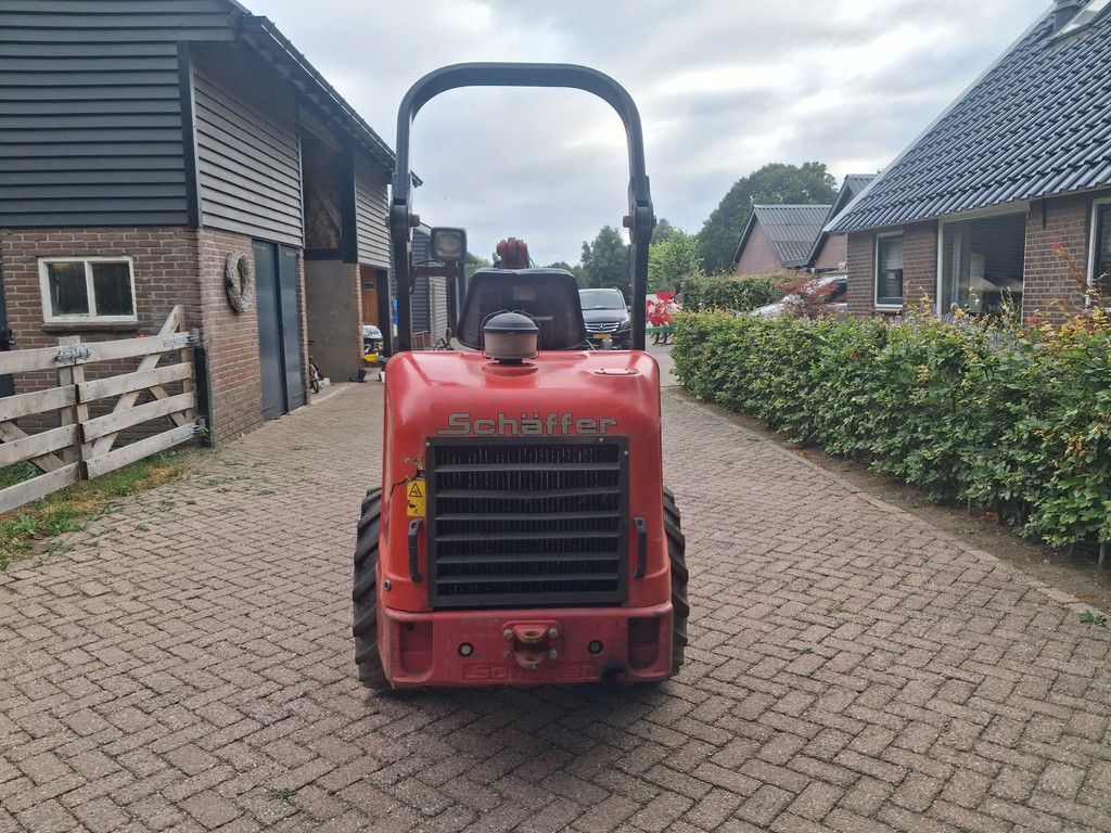 Schäffer 2336 2336 met bak en mestklem