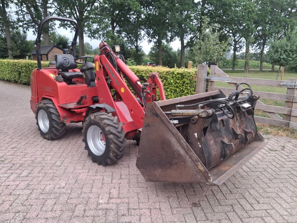 Schäffer 2336 2336 met bak en mestklem