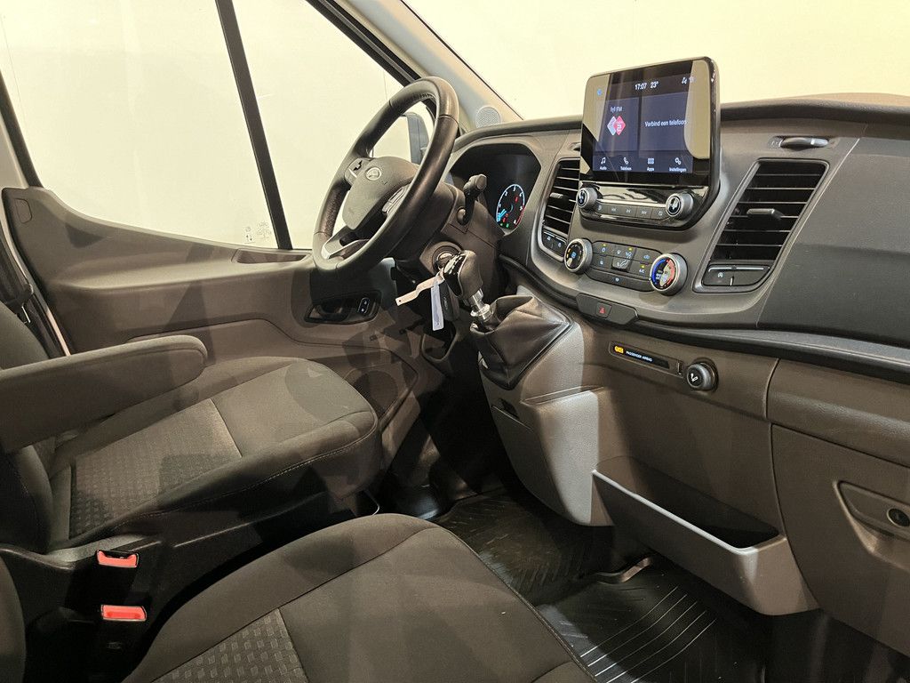 Ford Transit 2.0 TDCI L3H1 130 PK DC 7 pers. Open Laadbak / Euro 6 / Airco / Cruise Control / Trekhaak / CarPlay / 23.600 KM !!