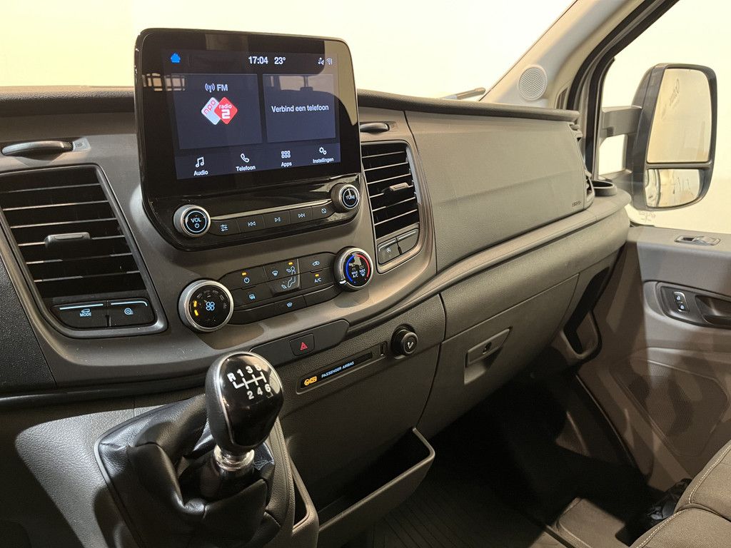 Ford Transit 2.0 TDCI L3H1 130 PK DC 7 pers. Open Laadbak / Euro 6 / Airco / Cruise Control / Trekhaak / CarPlay / 23.600 KM !!