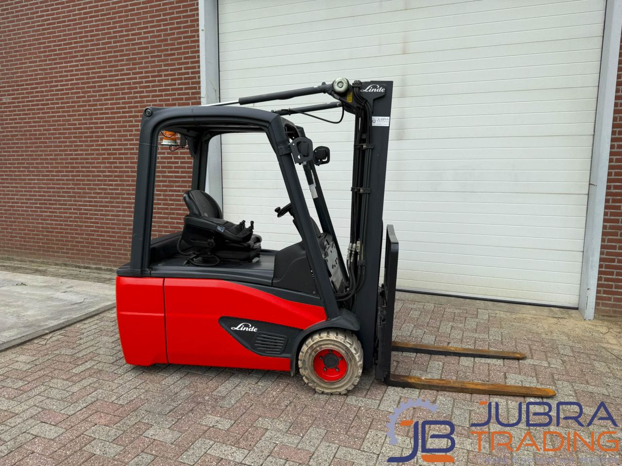 Linde E20L-02 Elektro-Gabelstapler | 2016 | 8410 Std. | 2T 4.6M