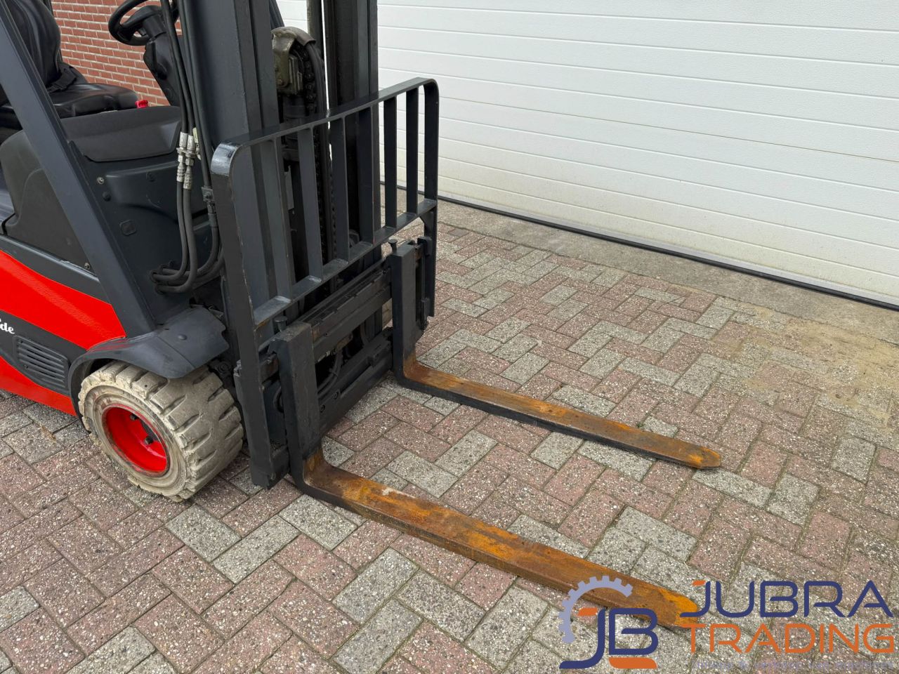 Linde E20L-02 Elektro-Gabelstapler | 2016 | 8410 Std. | 2T 4.6M