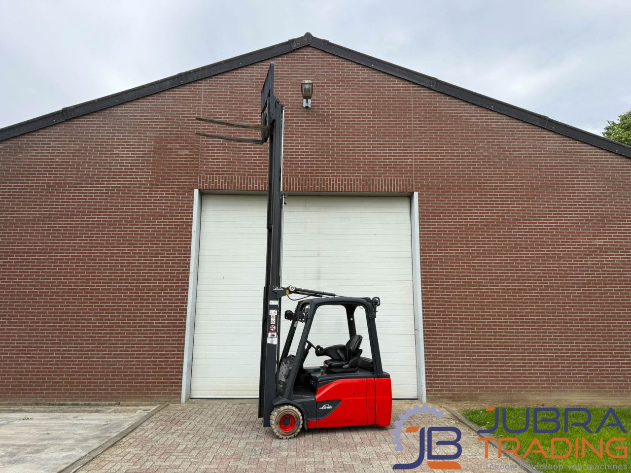 Linde E20L-02 Elektro-Gabelstapler | 2016 | 8410 Std. | 2T 4.6M