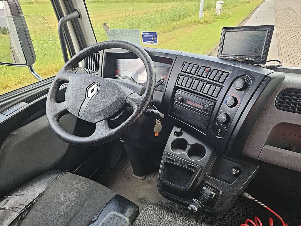 RENAULT D 210