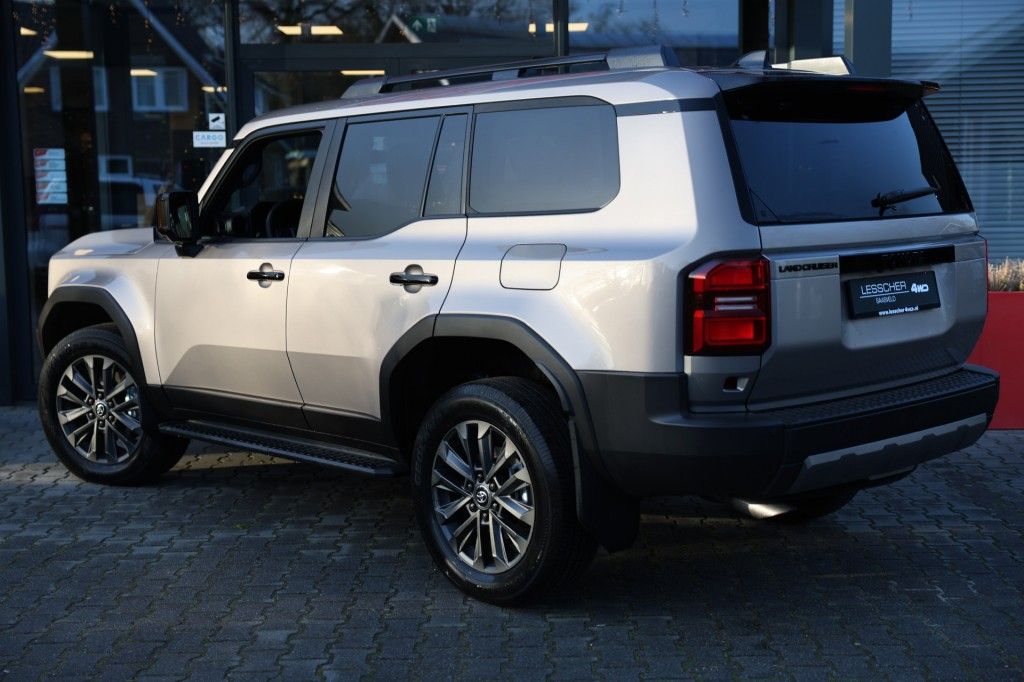 Toyota Landcruiser 250 2.8 D-4D 5DRS hybride 48v PROFESSIONAL PANO DAK A/T VAN